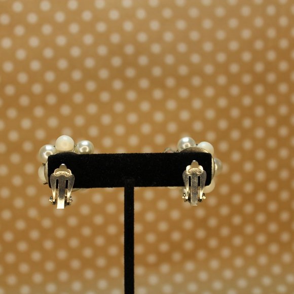 True Vintage 1950-60s Pearl, Gold, Glass Beaded Necklace and Earring Set - Picture 3 of 5